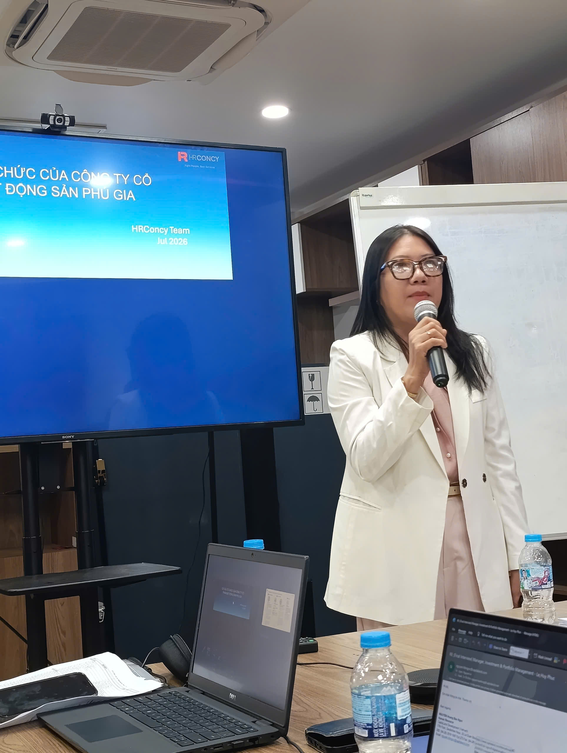 CEO của HRCocny - chị Tạ Thị Kim Hạnh chia sẻ